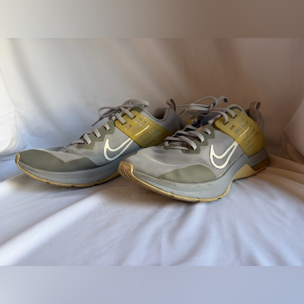 Nike Air Max Sneakers Men's Size 12 Gray Yellow Running Shoes CJ8058-004‎